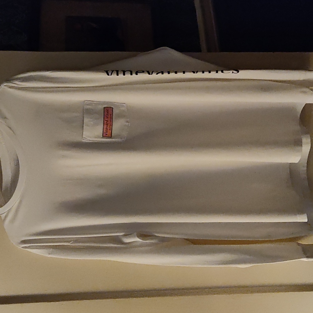 Vineyard Vines womens size XL long sleeve tee shirt